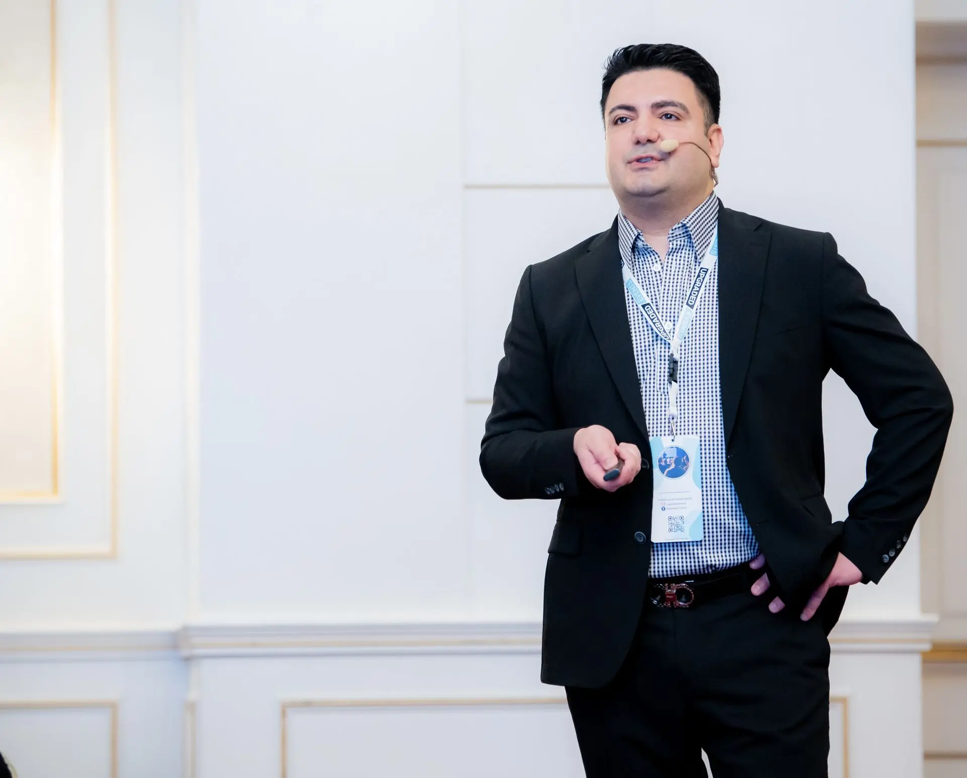 Dr. Akyalçin presenting, November 2025